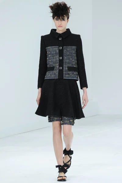 Look 3